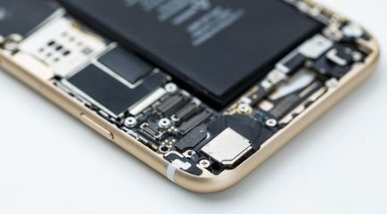 跨界“亂”戰 手機廠商造車，車企造手機，誰在定義未來？